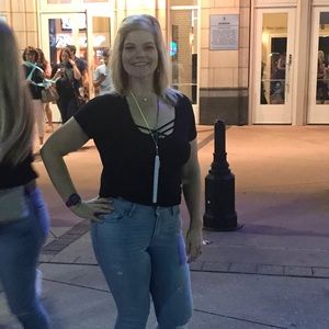 Meet your Posher, Dena